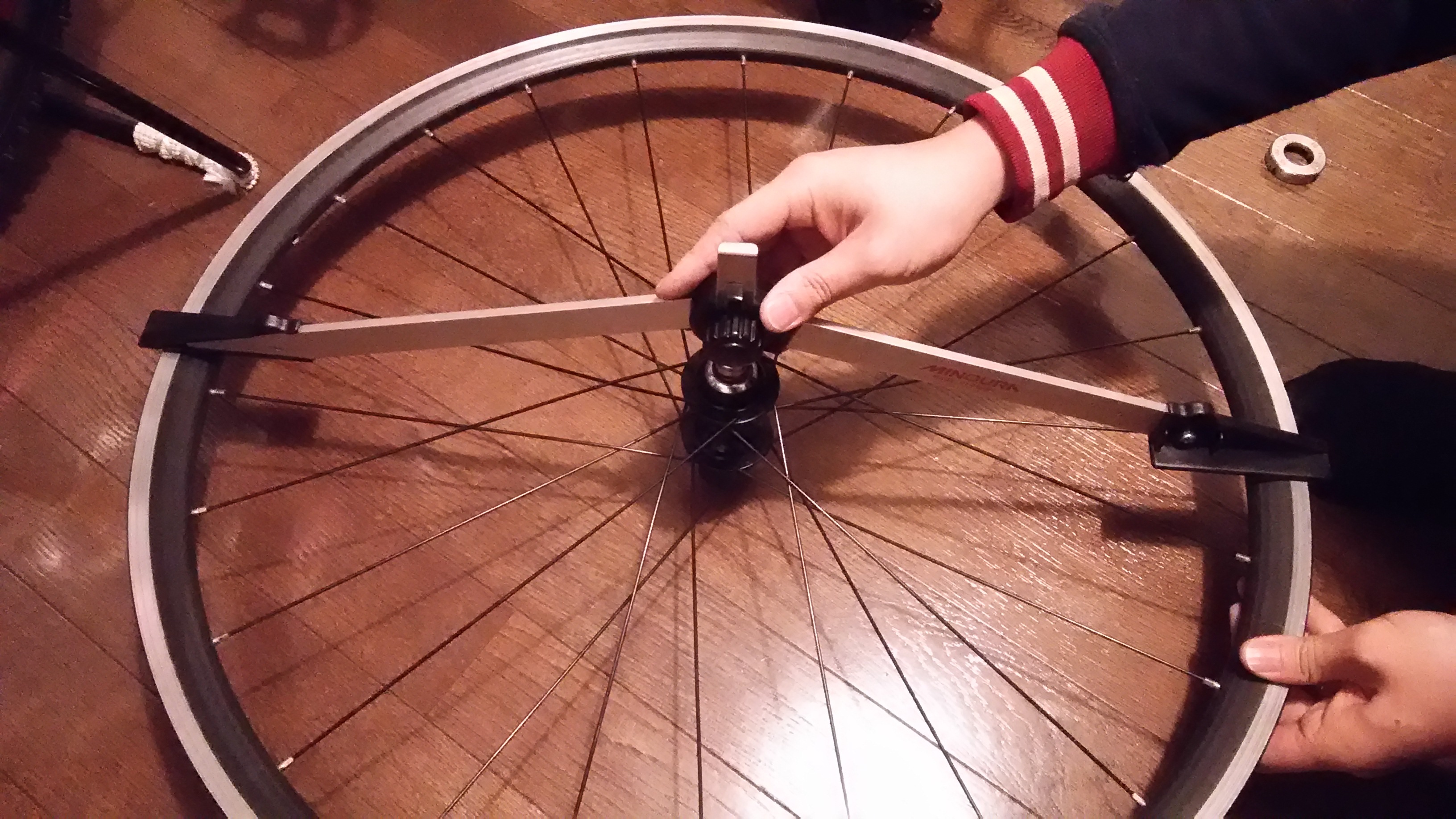 安い自転車に感謝を込めて・・（ホイール調整編1）: 神戸の